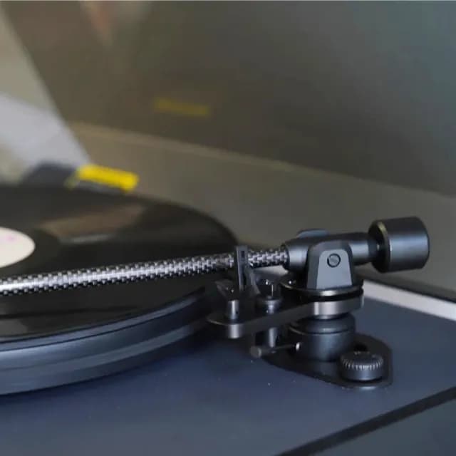 【梵尼詩 Fennessy 台灣總代理】HIFI 專業級 黑膠唱片機/自帶喇叭/藍芽喇叭/無損音質(保固一年/i5s)