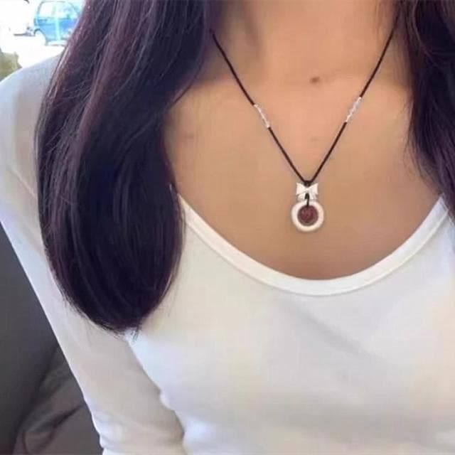 【Penny珮妮】999足銀紅瑪瑙蝴蝶結平安扣吊墜項鍊(母親節 送女友 交換禮物 生日禮 情人節 尾牙 新年 結婚)