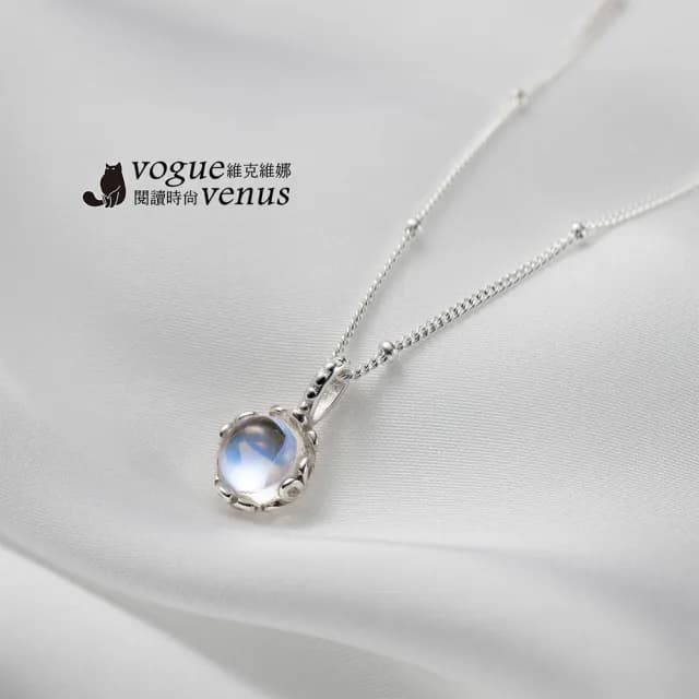 【維克維娜】月光石鏤空雕花墜925純銀項鍊