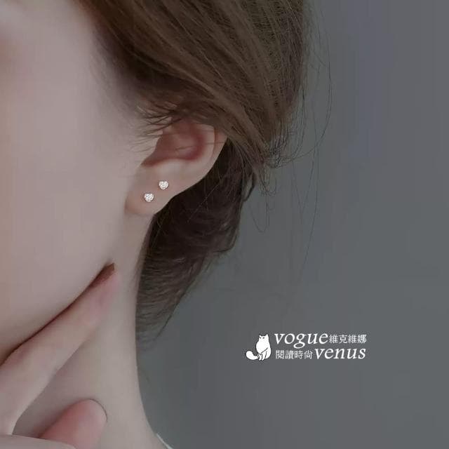 【維克維娜】點綴小愛心3水鑽925純銀耳環
