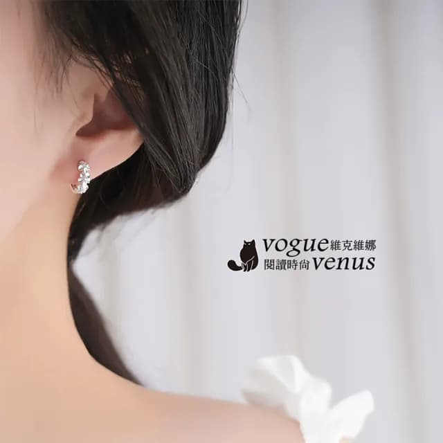【維克維娜】水鑽3朵花易扣式925純銀耳環