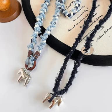 【MoonDy】飾品 項鍊 女生項鍊 禮物 木馬 小馬 牛仔 手工編織 毛衣項鍊 長項鍊 情侶項鍊 生肖項