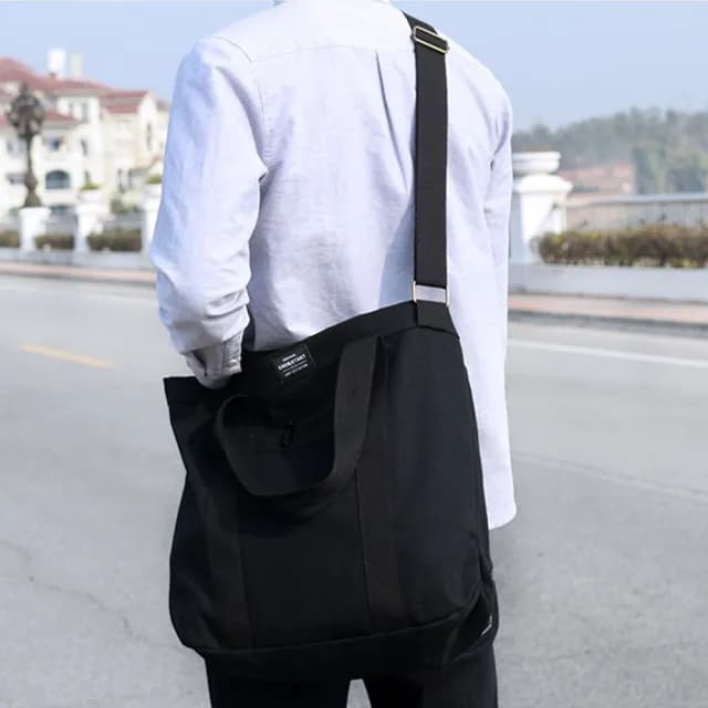 【LEESA】父親節禮物 帆布側背包\包包\手提包\帆布包\黑色包包\休閒單肩包\日系包包\手提斜背包\大學生包包