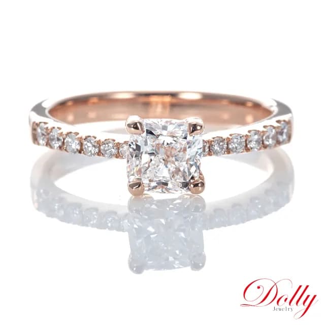 【DOLLY】1克拉 天然鑽石 F/VS2 枕型車工18K玫瑰金求婚鑽石戒指(母親節 長輩送禮 交換禮物首選)