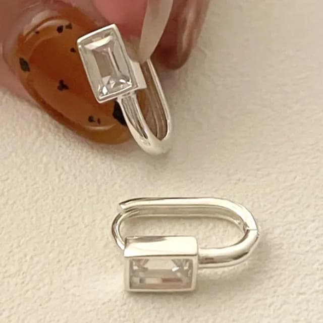 【MoonDy】簡約耳環 ins風 耳扣 耳環女 皓石耳環 個性耳環 925 純銀耳環 耳飾 正韓耳環 金色耳