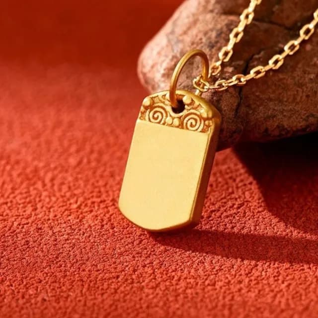 【Penny珮妮】黃金999迷你平安無事牌吊墜項鍊(母親節 送女友 交換禮物  生日禮 情人節 尾牙 新年 結婚)