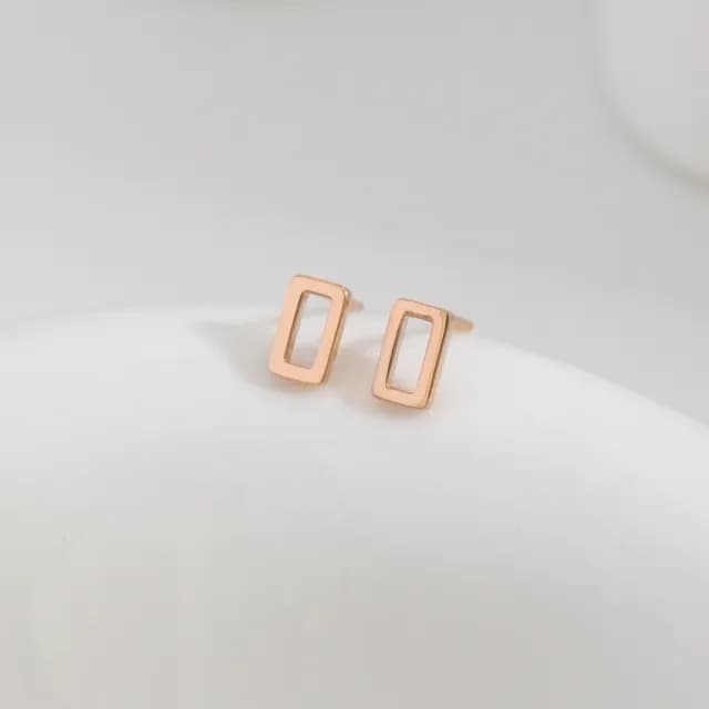 【點睛品】極簡方形 18K玫瑰金耳環(一對)