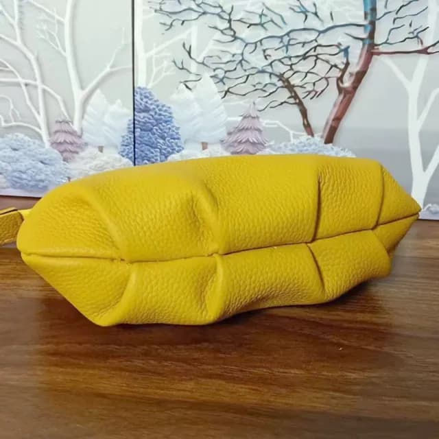 【KT DADA】情人節禮物 字母鍊條包 真皮包包 水餃包 單肩包 腋下包 隨身小包 包包 手拿包 斜背包 牛皮包包