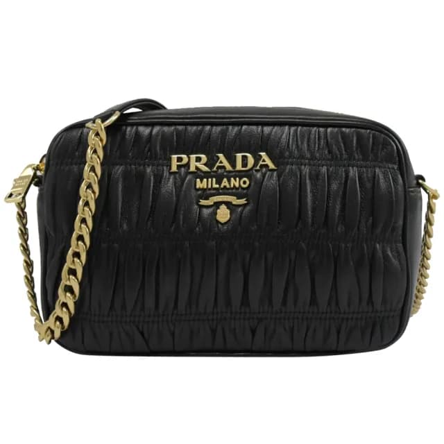 【PRADA 普拉達】經典浮雕LOGO抓皺小牛皮迷你錬包斜背包(黑)
