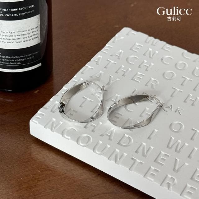 【Golicc 古里雅】耳環 莫比烏斯 簡約素圈耳扣(母親節 生日 情人節 飾品 耳釘 耳飾 耳墜 禮物)