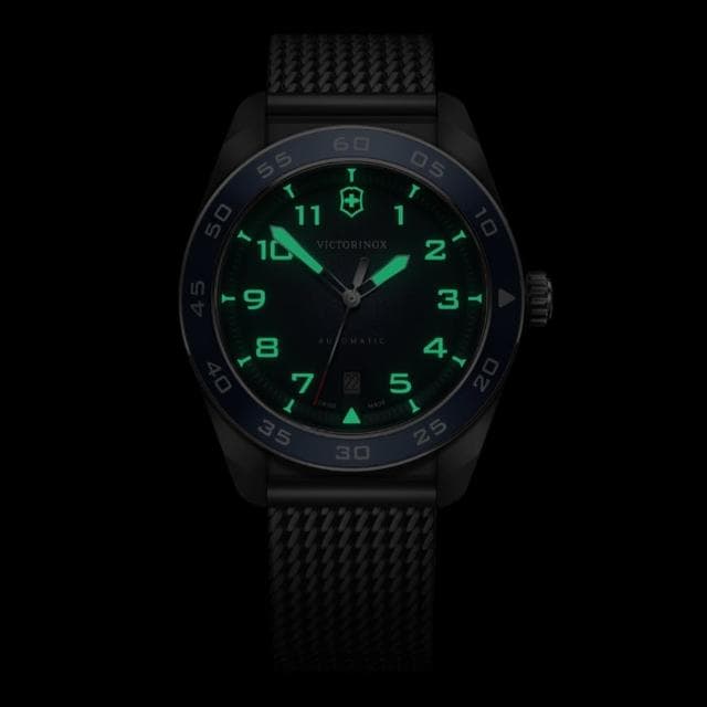 【VICTORINOX 瑞士維氏】Swiss Army 啞光 浮雕數字 機械錶 男錶 送禮 禮物推薦(VISA-242045)