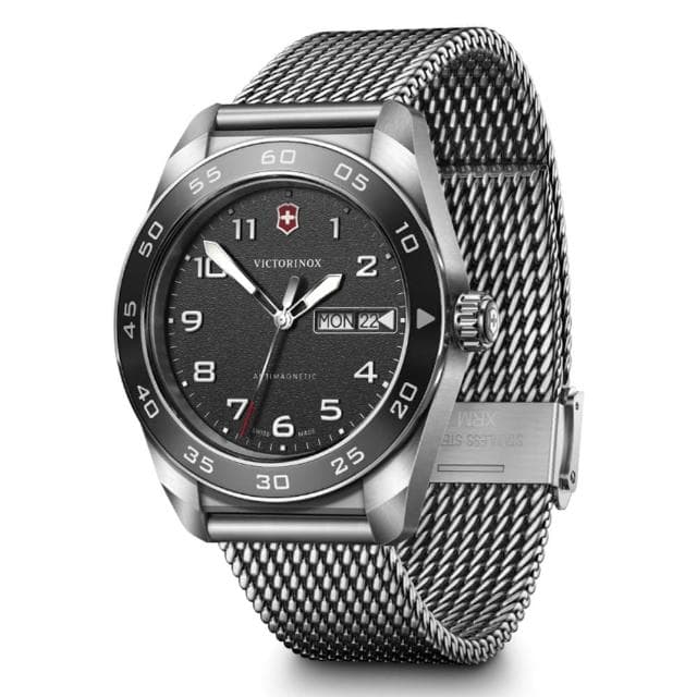 【VICTORINOX 瑞士維氏】Swiss Army 啞光 浮雕數字 石英錶 男錶 送禮 禮物推薦(VISA-242043)