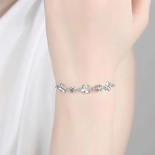 【送禮首選】璀璨迎光S925純銀幸運手鍊(禮盒裝 四葉幸運草 開運飾品 告白 手鐲 手鏈 女生 生日禮物)