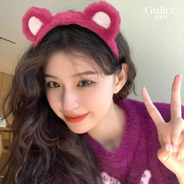 【Golicc】髮帶 可愛草莓熊 毛絨洗臉髮箍(618 七夕 情人節 生日 髮飾 頭飾 鯊魚夾 抓夾 禮物)