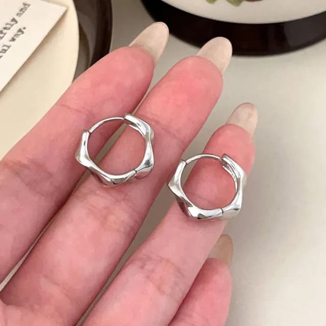 【MoonDy】情人節禮物 耳環 飾品 女生耳環 純銀耳環 S925 不規則耳環 百搭 素面耳環 高級 氣質 百搭 耳扣