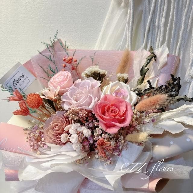 【喜滋滋】輕甜莓果永生花花束(情人節花束/生日禮物/告白花束/週年紀念/畢業花束/520)