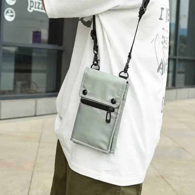 【日系潮】雙11 日式萬能分層摺疊掛脖手機包(大容量 多格收納 側肩包 斜跨包 零錢包 證件 腰包)