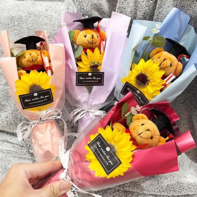【塔克百貨】畢業花束 畢業熊花束 向日葵花束 博士熊 畢業禮物 畢業典禮 畢業季 玩偶花束 公仔花束