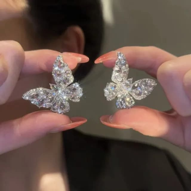 【SECRET BOX】韓國設計輕奢閃耀美鑽鋯石蝴蝶造型耳環(美鑽耳環 鋯石耳環 蝴蝶耳環)