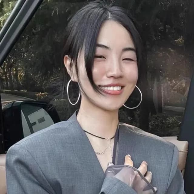 【LEESA】純銀耳環\耳圈\素面耳環\高級感\輕奢\銀色耳環\素圈\大耳環\耳飾\百搭\飾品\耳環\耳環女\禮物