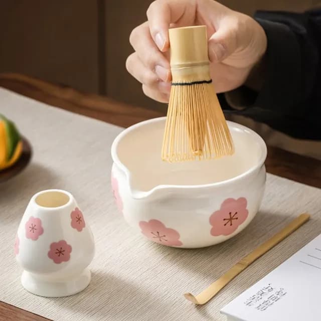 【花卉藝術】日式梅花抹茶碗2件套(茶筅座 茶寵 茶立 陶瓷碗 茶具 茶刷 尖嘴碗 茶壺 茶道 茶杯)