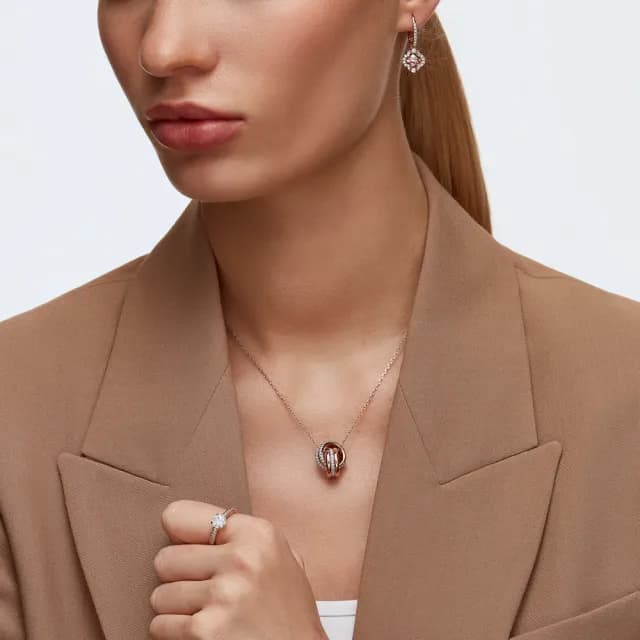 【SWAROVSKI 施華洛世奇】Una 水滴形耳環 幸運草 粉紅色 鍍玫瑰金色