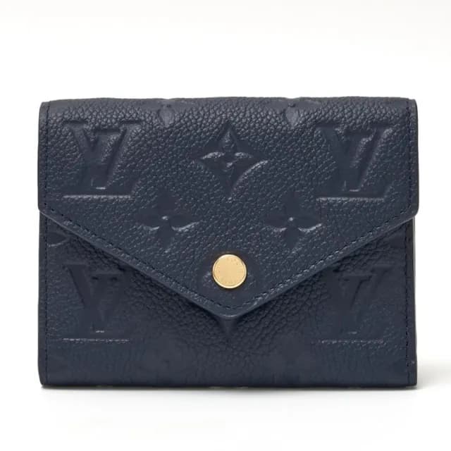 【Louis Vuitton 路易威登】M83590經典Monogram壓花Victorine系列三折錢包短夾(海軍藍)