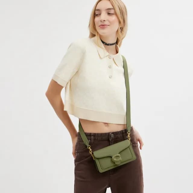 【COACH】蔻馳官方直營 TABBY 20 單肩手袋 單肩包 肩背包-B4/苔蘚綠色(CM543)