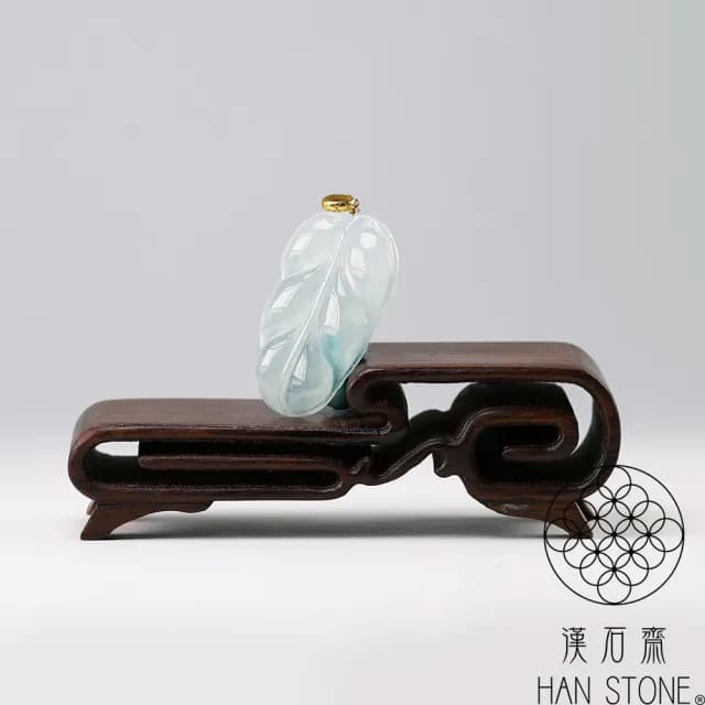 【漢石齋】情人節禮物 天然翡翠A貨 一葉致富18K金墜頭玉珮吊墜 玻璃種(19*32*3.8mm)