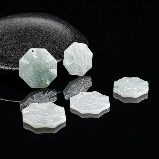 【KT DADA】玉石項鍊 玉珮 飾品 翡翠 護身符 招財納福 保平安 男女同款 送媽媽 八卦玉 八卦項鍊 吊墜