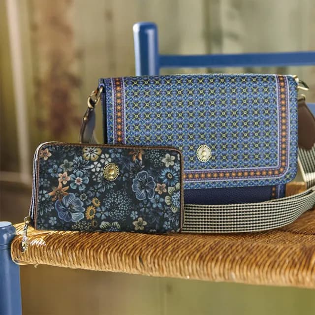 【PIP STUDIO】買一送一。買包送品牌精選提袋│Wally 碎花長夾/錢包-Tutti i Fiori Blue