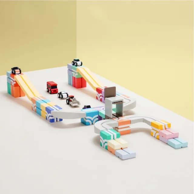 【Qbi 塊樂方程式】彩虹森林飆速樂園(兒童節禮物/生日禮物/磁力片/玩具車/軌道玩具/42pcs)