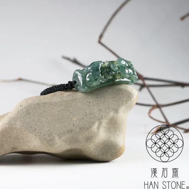 【漢石齋】情人節禮物 天然翡翠A貨 金錢鼠玉珮手繩 冰種飄花(37*12*9mm)