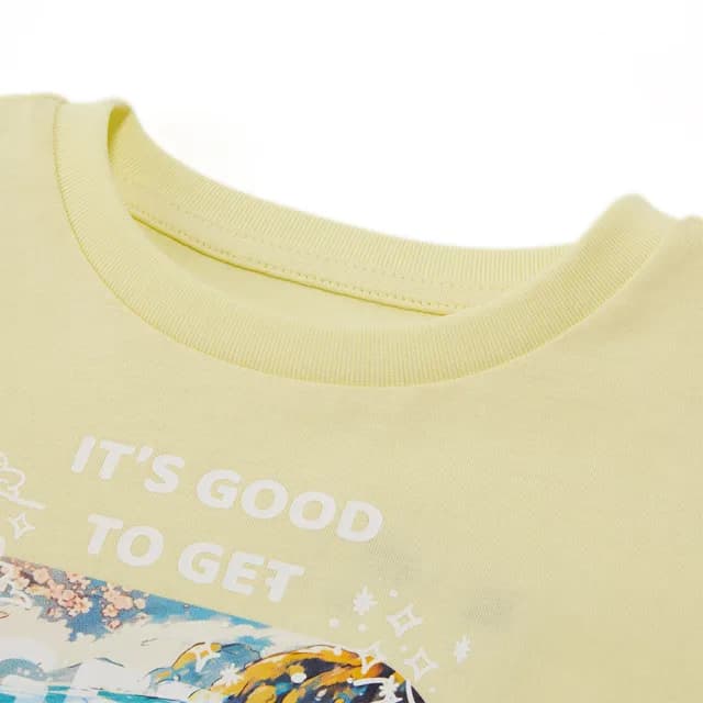 【GIORDANO 佐丹奴】童裝可愛水獺印花短袖上衣(65 蠟黃)