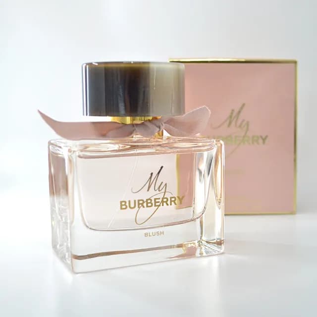 【BURBERRY 巴寶莉】花之緋女性淡香精 90ml(My Burberry Blush 香水 平行輸入)