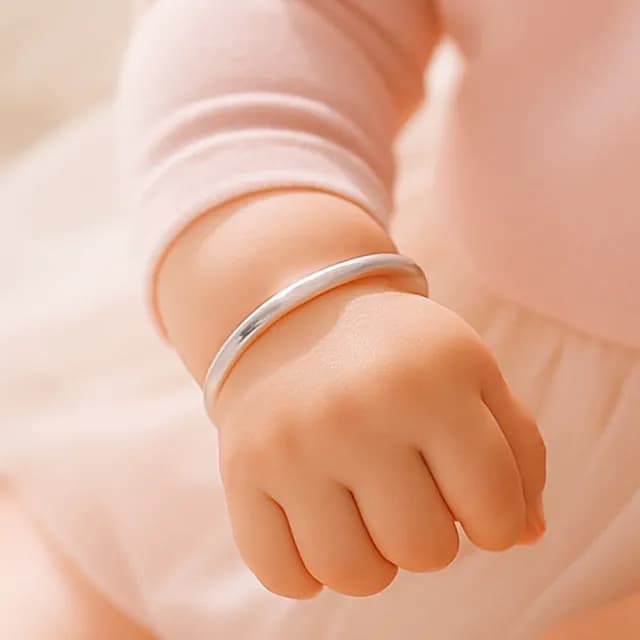 【珠兒綠】999純銀手鐲 嬰兒亮面素面 彌月禮物 開運(純銀手鐲手環 嬰兒0-3歲  附禮盒禮袋)