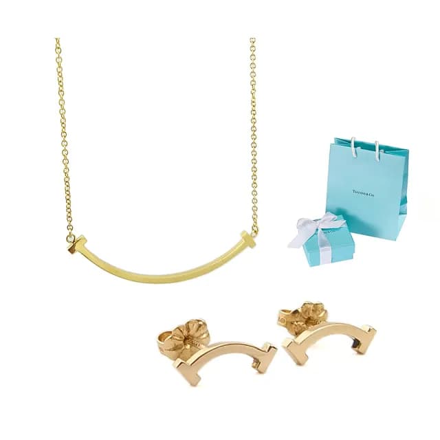 【Tiffany&Co. 蒂芙尼】價差12000經典鉅作-K金大Smile項鍊+耳環組(兩件組)