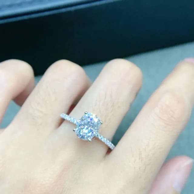 【時尚巴黎】現貨+預購 頂級莫桑鑽石戒指925純銀戒指婚戒女鑽戒子求婚戒情人節禮物(高級橢圓蛋形74lp26)