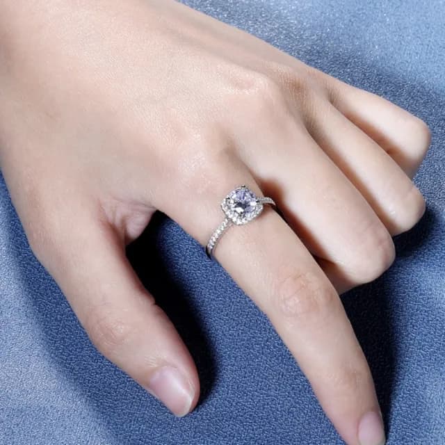 【時尚巴黎】現貨+預購 頂級莫桑鑽石戒指925純銀戒指婚戒女鑽戒子求婚戒情人節禮物(高級1克拉方包74lp74)