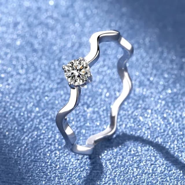 【時尚巴黎】現貨+預購 頂級莫桑鑽石戒指925純銀戒指婚戒女鑽戒子求婚戒情人節禮物(高級波浪紋74lp86)