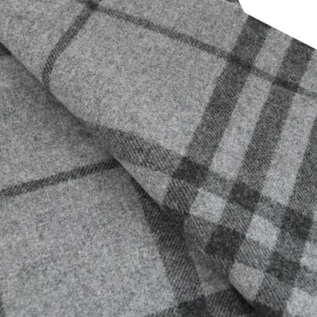 【BURBERRY 巴寶莉】英系經典撞色格紋純羊毛流蘇披肩長圍巾(灰)