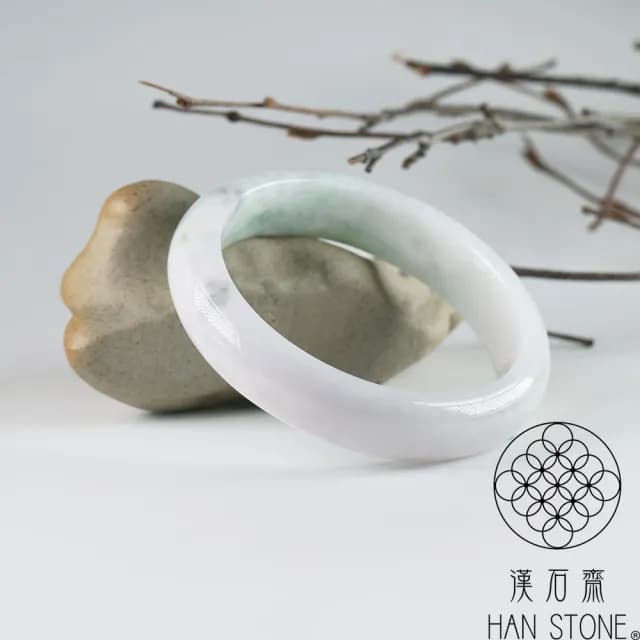 【漢石齋】情人節禮物 天然翡翠A貨 手鐲玉鐲 淺春帶彩種飄花 福 利 品(手圍18.7/版寬14mm)