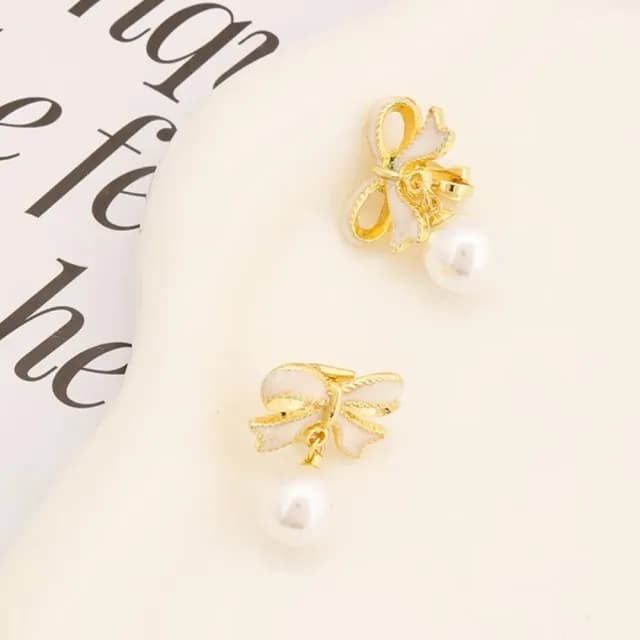 【法式耳飾】滴油蝴蝶結珍珠耳環1對(鑲鑽 水鑽 耳墜 飾品 耳針 耳釘 首飾 垂墜耳環 情人節 送禮物)