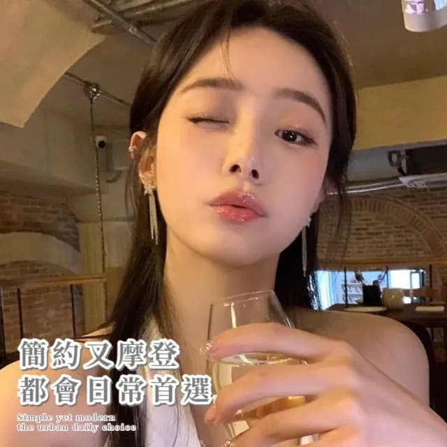 【禮服穿搭】摩登閃爍銀河流星耳掛耳夾(無耳洞 耳夾式耳環 耳飾 長鍊 垂墜 聚餐 舞會 氣質 銀色)