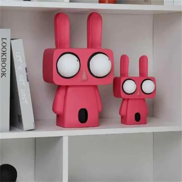 【超微米】手繪卡通喬遷禮品 紅白大眼兔子樹脂擺件 禮物 家居裝飾品 軟裝 桌上擺飾(大眼兔子樹脂擺件)