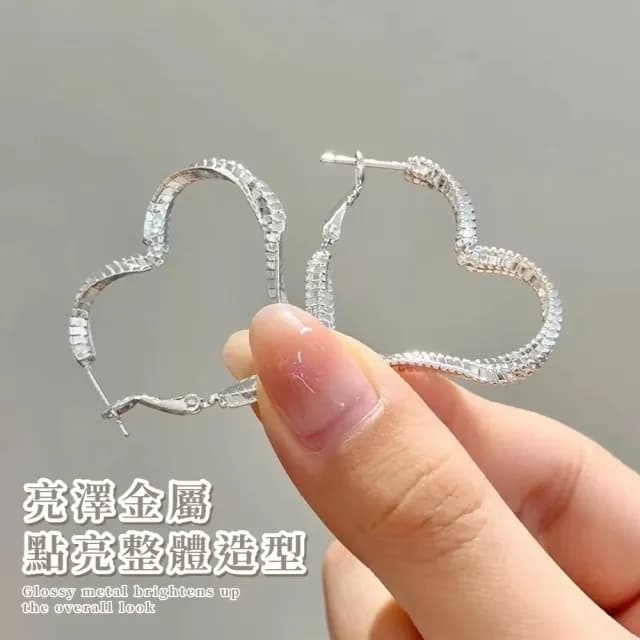 【輕奢單品】甜酷辣妹風小臉愛心耳環(修飾臉型 方圓臉 圈圈耳環 耳釘 耳飾)