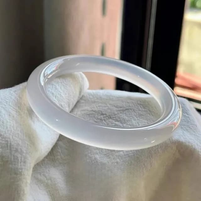【Penny珮妮】白月光玉髓手鐲內徑56mm(母親節 送女友 情人節 生日禮物 尾牙 新年 送禮)