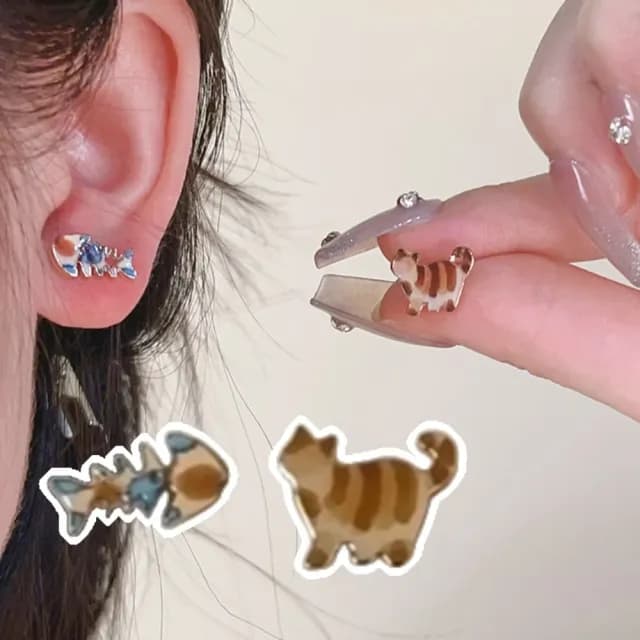 【魚のNeco】不對稱貓咪小魚耳環1對(魚骨 耳墜 耳飾 耳針 耳釘 首飾 情人節 閨蜜 禮物)