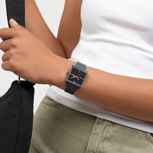 【SWATCH】SQUARED OFF 經典手錶/方形錶/女錶/瑞士製造 SO34M701(33mm)