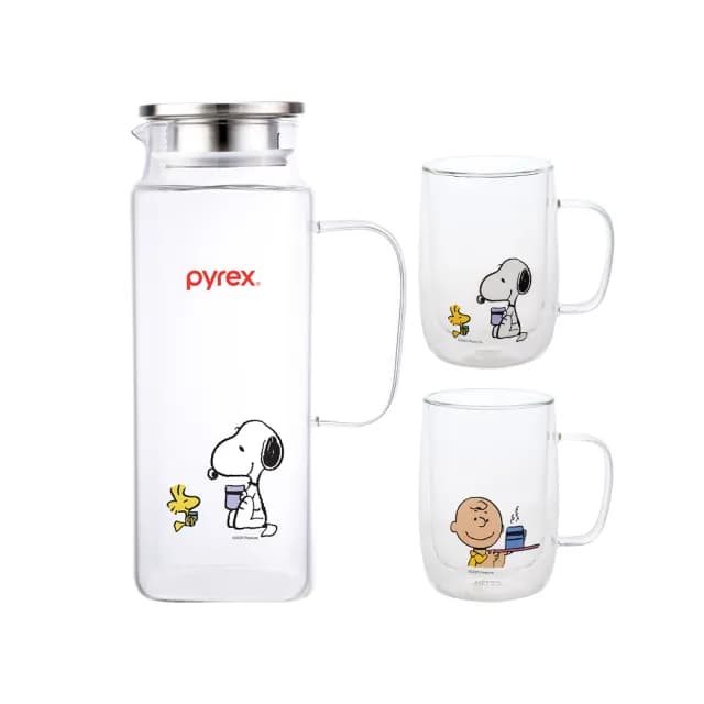【CorelleBrands 康寧餐具】PYREX SNOOPY美味早午餐耐熱玻璃水壺-1900ml+耐熱雙層玻璃杯345mlx2(1壺2杯組)